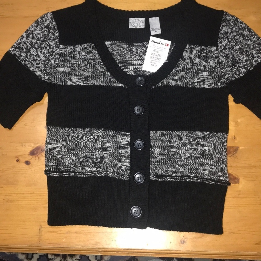 Daytrip Gray Black Sweater Medium Girl